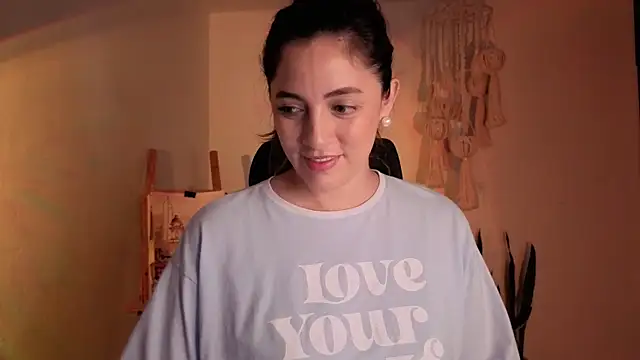 Snapshot of Mala_Bad chatting on 10-27-25, 04:00 Mala Bad online show from 10-27-25, 04:00