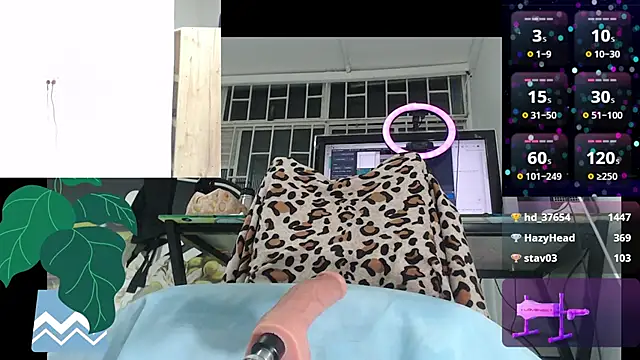 sarah escobar  online show from 01-06-25, 02:37