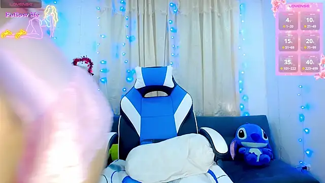 Aleexx    online show from 11-19-25, 05:35