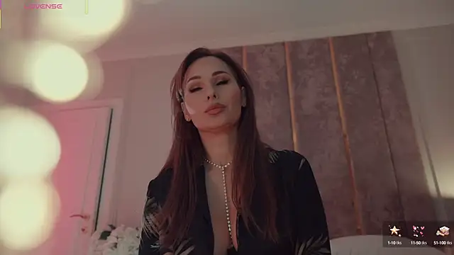 MilaDYstarlight online show from 10-19-25, 08:20