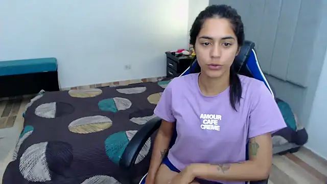 Snapshot of imSophia chatting on 12-01-24, 10:32 imSophia online show from 12-01-24, 10:32