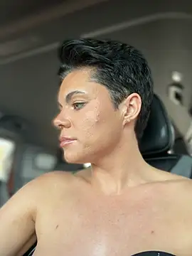 Snapshot of LukeLouHarvey chatting on 02-03-26, 03:59 LukeLouHarvey online show from 02-03-26, 03:59