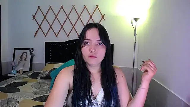 Snapshot of naughty_girl_4u chatting on 09-26-25, 12:47 naughty girl 4u online show from 09-26-25, 12:47