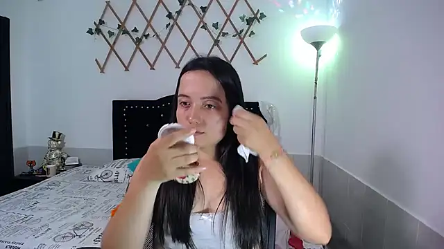 Snapshot of naughty_girl_4u chatting on 01-06-26, 08:01 naughty girl 4u online show from 01-06-26, 08:01