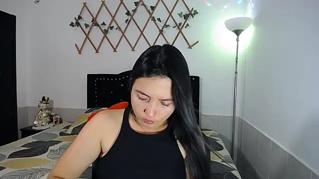 Snapshot of naughty_girl_4u chatting on 02-18-26, 09:11 naughty girl 4u online show from 02-18-26, 09:11