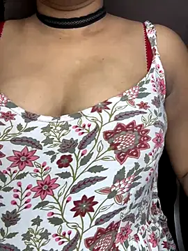 SCHOOL Girl 0 online show from 09-26-25, 01:53