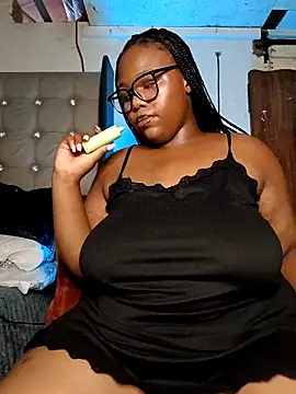 Snapshot of Aaaliyah445 chatting on 02-02-26, 08:07 Aaaliyah445 online show from 02-02-26, 08:07