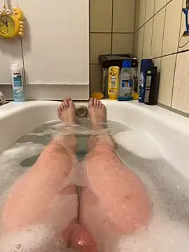 David19932908 online show from 12-16-24, 06:27