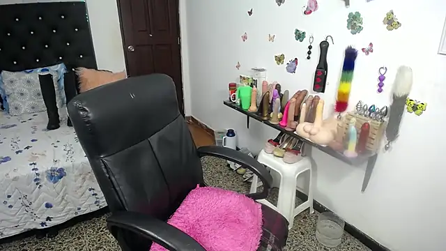 mature bigboobs10 online show from 04-25-26, 04:15