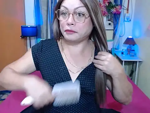 UrAsianPrincessDanie online show from 11-20-25, 12:11