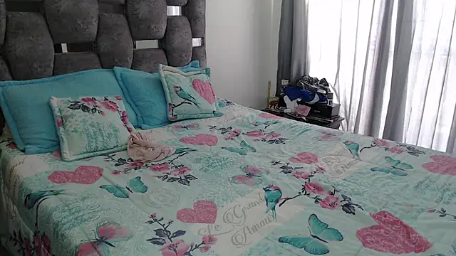 sara hott 1 online show from 03-21-26, 06:33