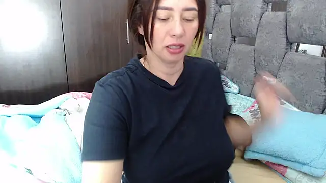 sara hott 1 online show from 07-02-26, 01:39