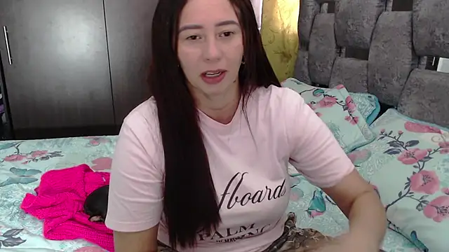 sara hott 1 online show from 07-08-26, 03:27
