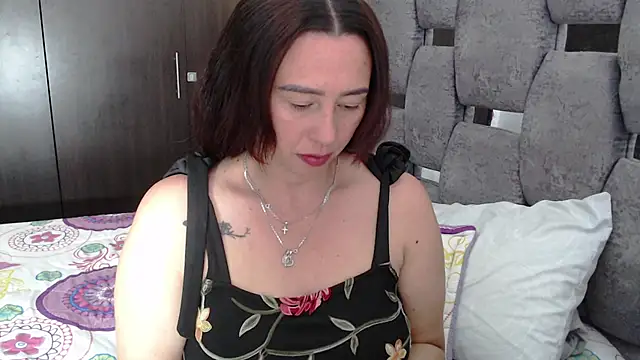 sara hott 1 online show from 07-24-26, 08:18