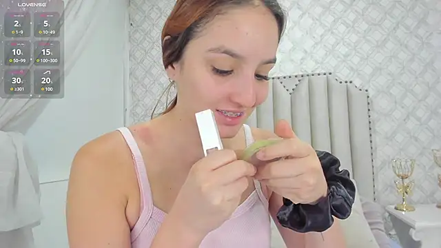 Snapshot of Pia_Johnson_ chatting on 02-17-25, 11:55 Pia Johnson online show from 02-17-25, 11:55