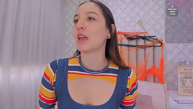 Snapshot of Pia_Johnson_ chatting on 10-31-25, 11:44 Pia Johnson online show from 10-31-25, 11:44