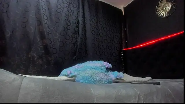 Snapshot of amareto_queen chatting on 12-16-24, 09:31 amareto queen online show from 12-16-24, 09:31