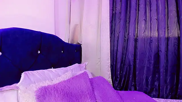 Snapshot of lesly_xx chatting on 02-28-26, 07:37 lesly xx online show from 02-28-26, 07:37