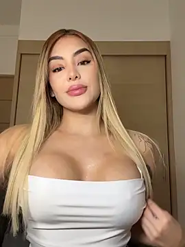 Snapshot of mi_suk11 chatting on 10-25-25, 07:19 mi suk11 online show from 10-25-25, 07:19