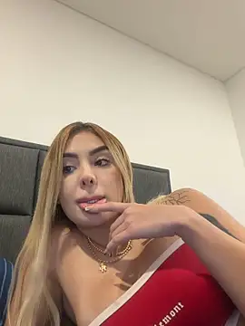 Snapshot of mi_suk11 chatting on 11-08-25, 11:58 mi suk11 online show from 11-08-25, 11:58