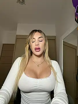 Snapshot of mi_suk11 chatting on 01-17-26, 06:51 mi suk11 online show from 01-17-26, 06:51