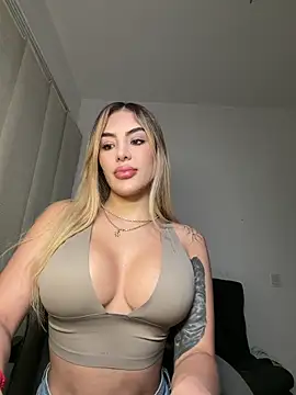 Snapshot of mi_suk11 chatting on 02-12-26, 06:41 mi suk11 online show from 02-12-26, 06:41