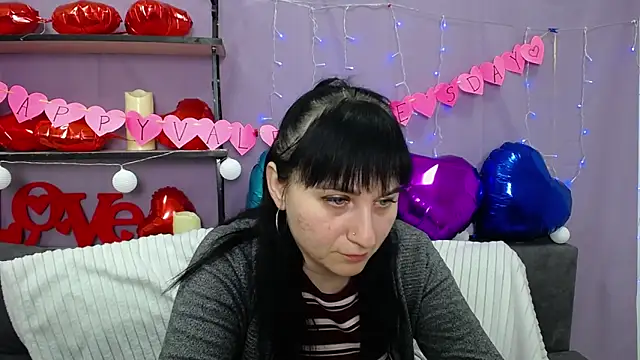 NinaFlawlees online show from 02-09-25, 11:46