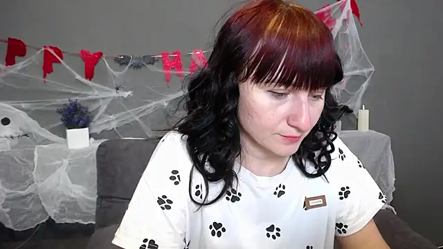 NinaFlawlees online show from 10-16-25, 12:06