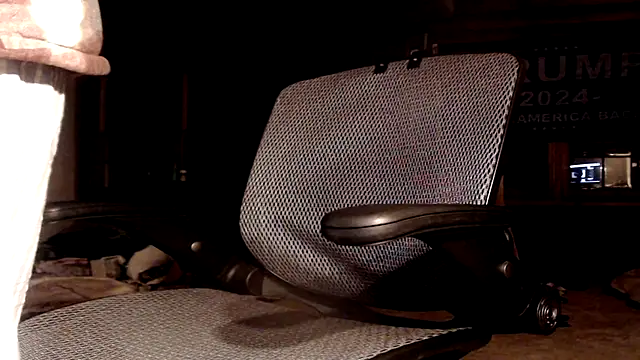 Snapshot of cashmasterzobistone chatting on 03-03-25, 01:42 cashmasterzobistone online show from 03-03-25, 01:42