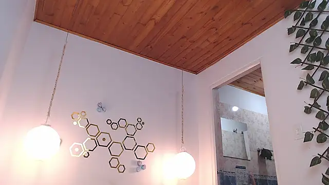 adriscute online show from 03-17-25, 02:08