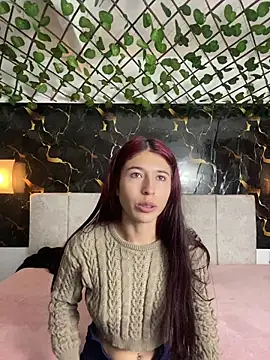 adriscute online show from 04-19-26, 12:00