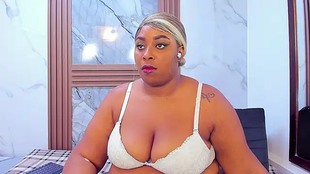 Snapshot of HannyMansonh chatting on 02-13-25, 06:41 HannyMansonh online show from 02-13-25, 06:41