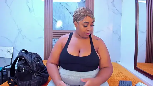 Snapshot of HannyMansonh chatting on 02-21-25, 03:12 HannyMansonh online show from 02-21-25, 03:12