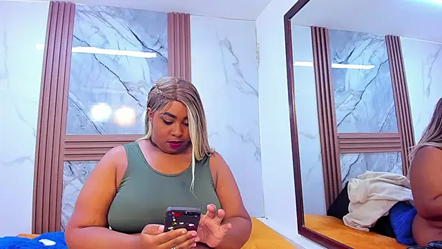 Snapshot of HannyMansonh chatting on 02-23-25, 09:22 HannyMansonh online show from 02-23-25, 09:22