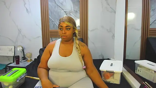 Snapshot of HannyMansonh chatting on 02-28-25, 03:04 HannyMansonh online show from 02-28-25, 03:04