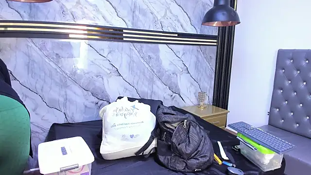 Snapshot of HannyMansonh chatting on 03-15-25, 03:18 HannyMansonh online show from 03-15-25, 03:18