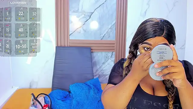 Snapshot of HannyMansonh chatting on 10-31-25, 03:40 HannyMansonh online show from 10-31-25, 03:40