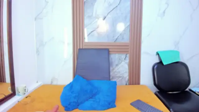 Snapshot of HannyMansonh chatting on 11-16-25, 03:45 HannyMansonh online show from 11-16-25, 03:45