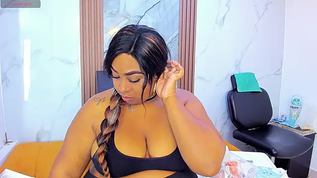 Snapshot of HannyMansonh chatting on 02-11-26, 03:11 HannyMansonh online show from 02-11-26, 03:11