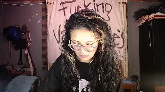 Hathorlove online show from 02-12-26, 10:05