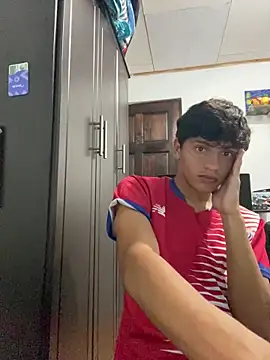 Snapshot of 11mairr chatting on 10-24-25, 01:13 11mairr online show from 10-24-25, 01:13