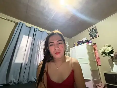 Snapshot of Msyensmith chatting on 05-27-26, 05:04 Msyensmith online show from 05-27-26, 05:04