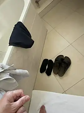 Snapshot of KielerMen chatting on 03-04-26, 02:12 KielerMen online show from 03-04-26, 02:12