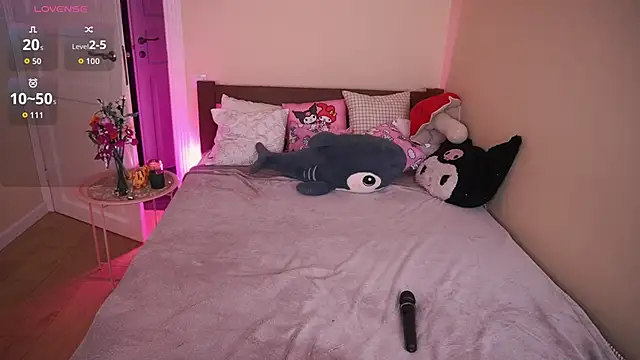 PenellopaRaw online show from 11-15-25, 12:19