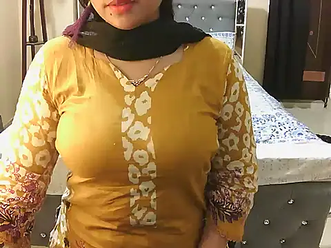 cutebengaligirl online show from 10-03-25, 07:55
