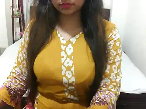 cutebengaligirl online show from 06-24-26, 11:09