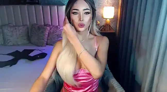 Miss Amandaversace online show from 12-14-24, 12:55