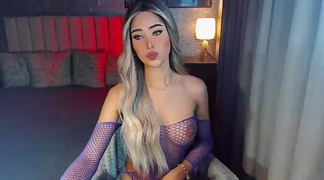 Miss Amandaversace online show from 02-11-25, 09:35