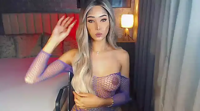 Miss Amandaversace online show from 02-23-25, 03:45