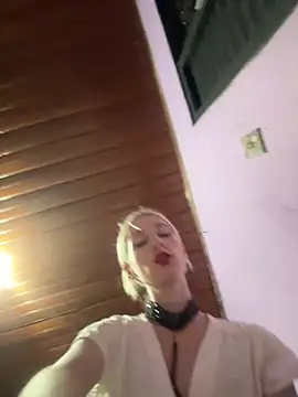 Snapshot of bunnydark00 chatting on 02-28-25, 02:09 bunnydark00 online show from 02-28-25, 02:09